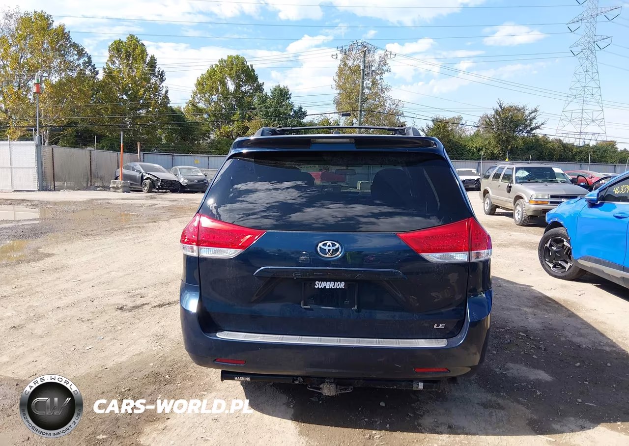 2011 Toyota Sienna Le V6 VIN:5TDKK3DC9BS047181 - 17