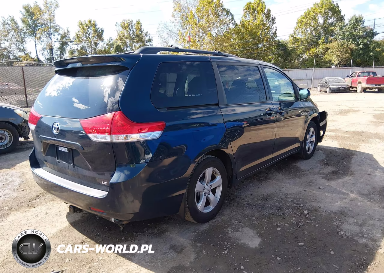 2011 Toyota Sienna Le V6 VIN:5TDKK3DC9BS047181 - 4