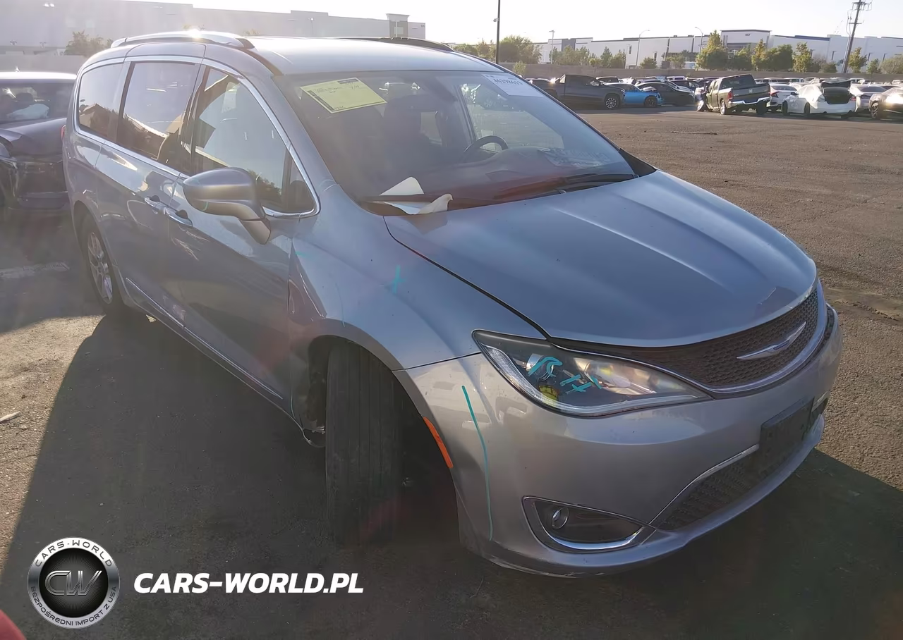 2020 Chrysler Pacifica Touring L VIN:2C4RC1BG2LR128264 - 13