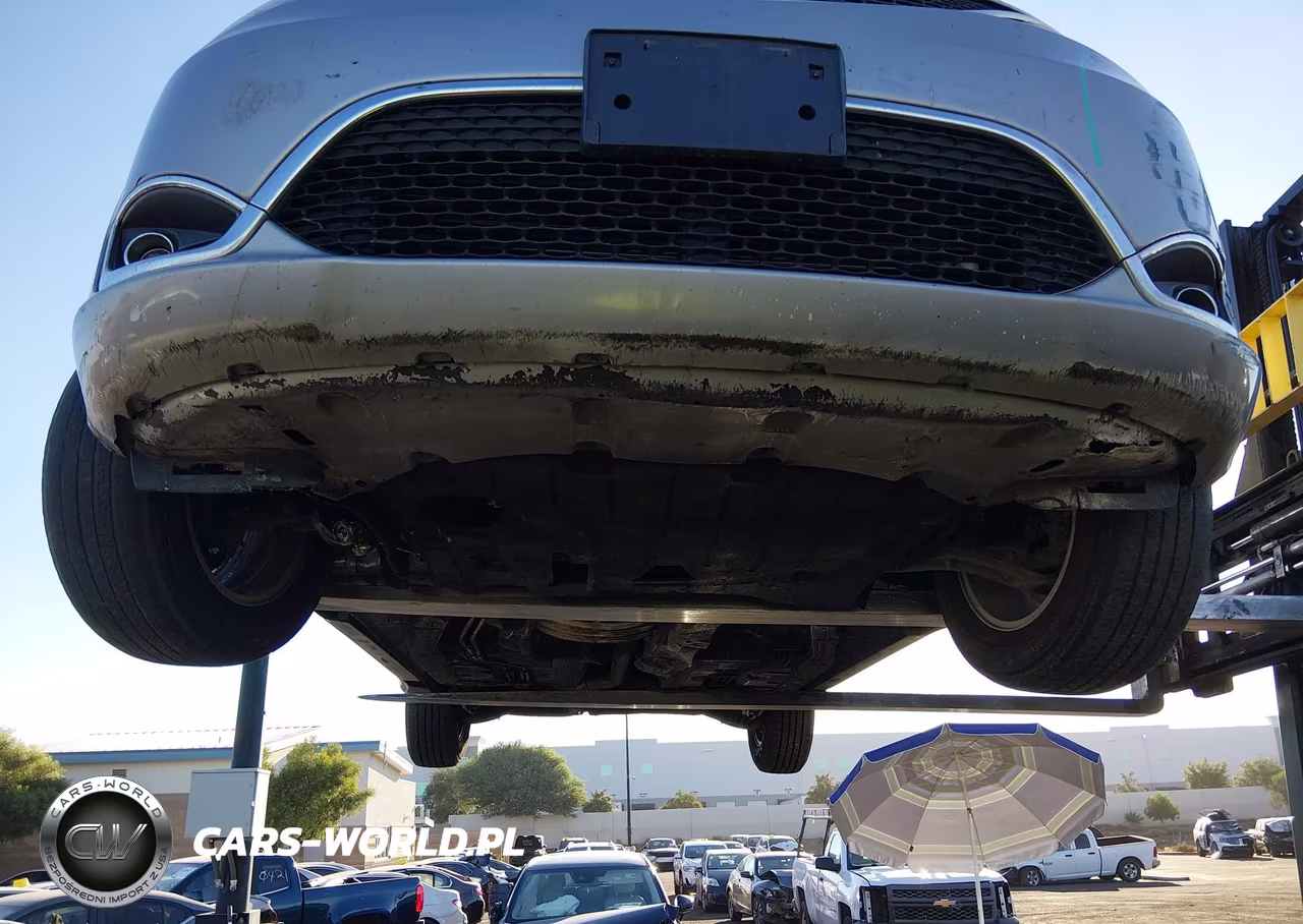 2020 Chrysler Pacifica Touring L VIN:2C4RC1BG2LR128264 - 17