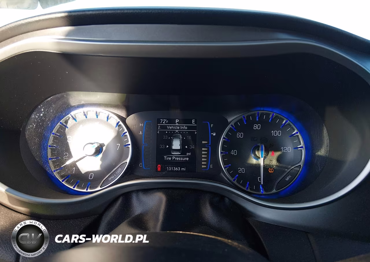 2020 Chrysler Pacifica Touring L VIN:2C4RC1BG2LR128264 - 7