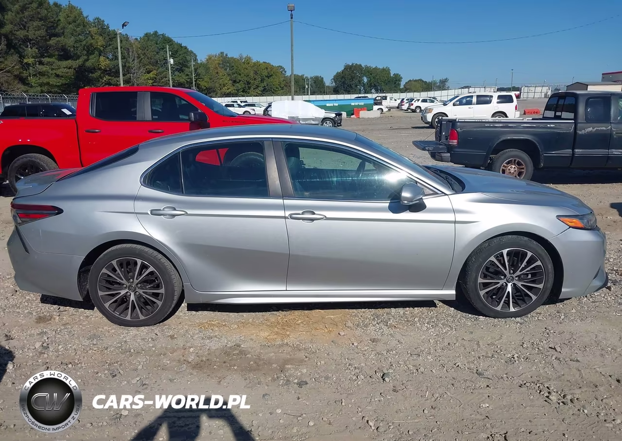 2018 Toyota Camry Se VIN:4T1B11HK6JU634078 - 13