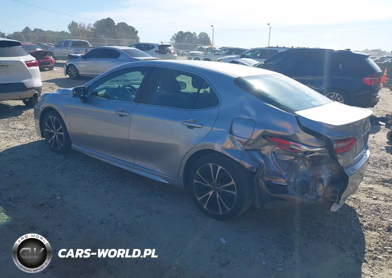 2018 Toyota Camry Se VIN:4T1B11HK6JU634078 - 3