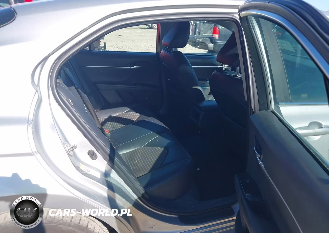 2018 Toyota Camry Se VIN:4T1B11HK6JU634078 - 8