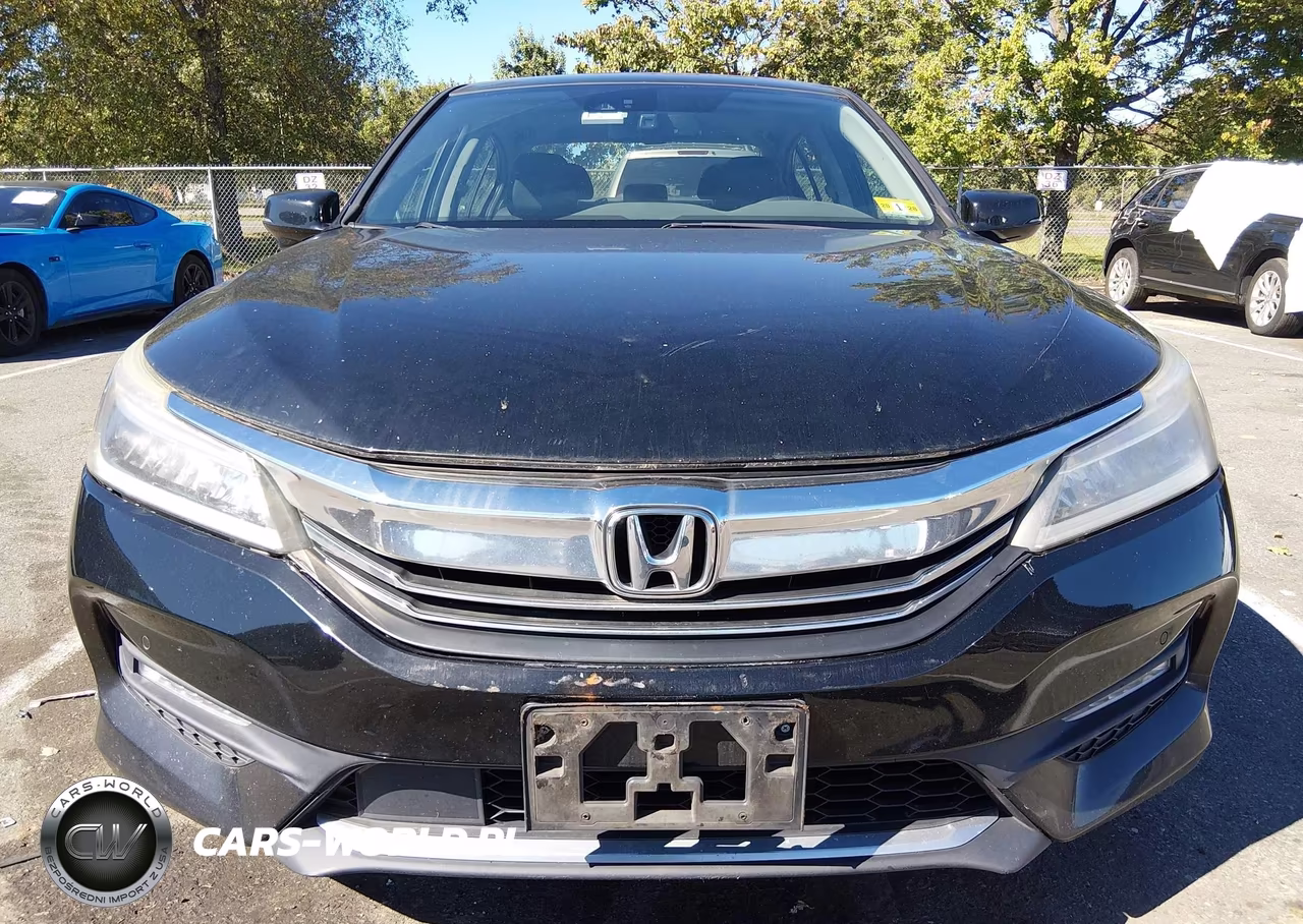2017 Honda Accord Touring V6 VIN:1HGCR3F91HA008173 - 12