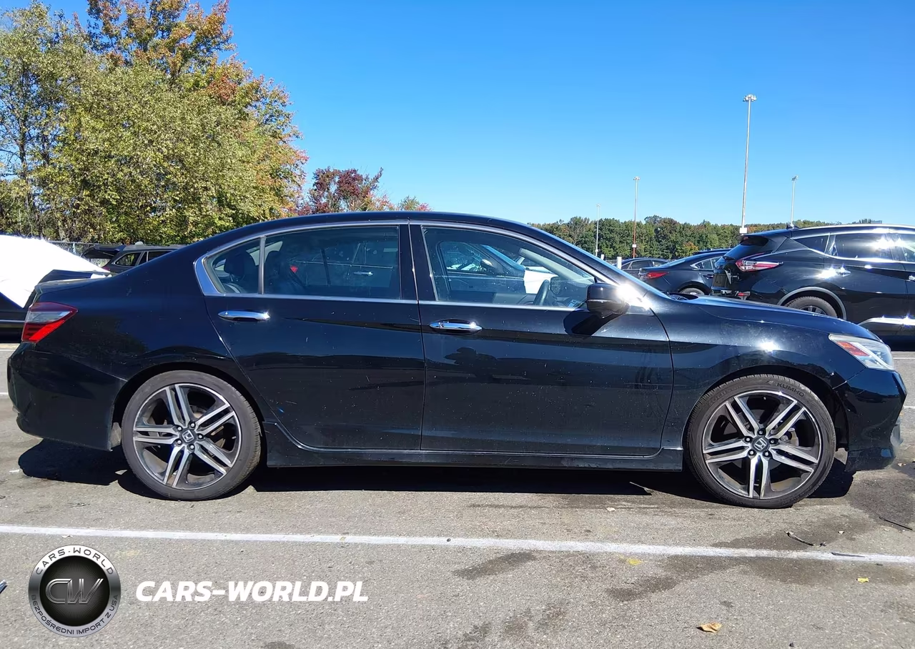 2017 Honda Accord Touring V6 VIN:1HGCR3F91HA008173 - 13