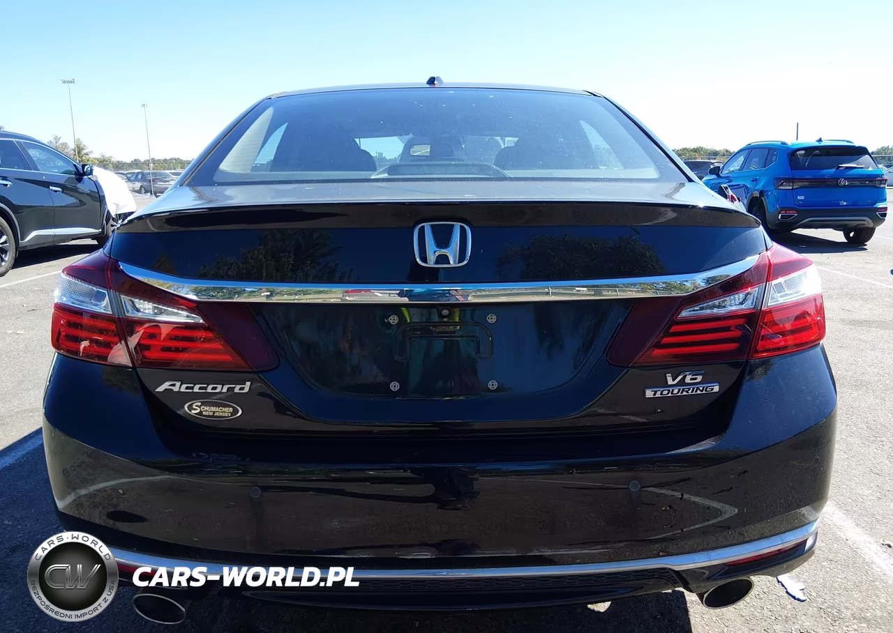 2017 Honda Accord Touring V6 VIN:1HGCR3F91HA008173 - 16