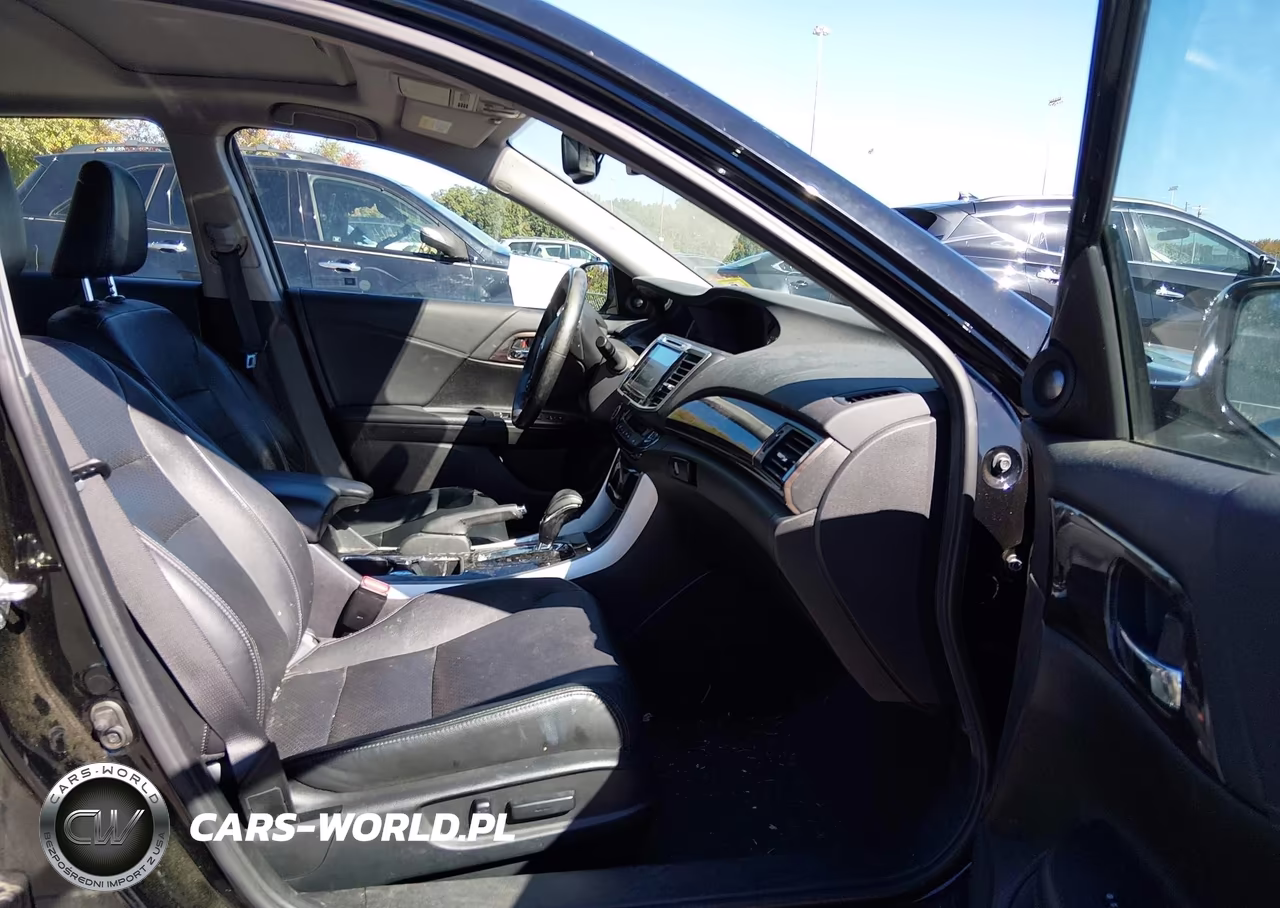 2017 Honda Accord Touring V6 VIN:1HGCR3F91HA008173 - 5