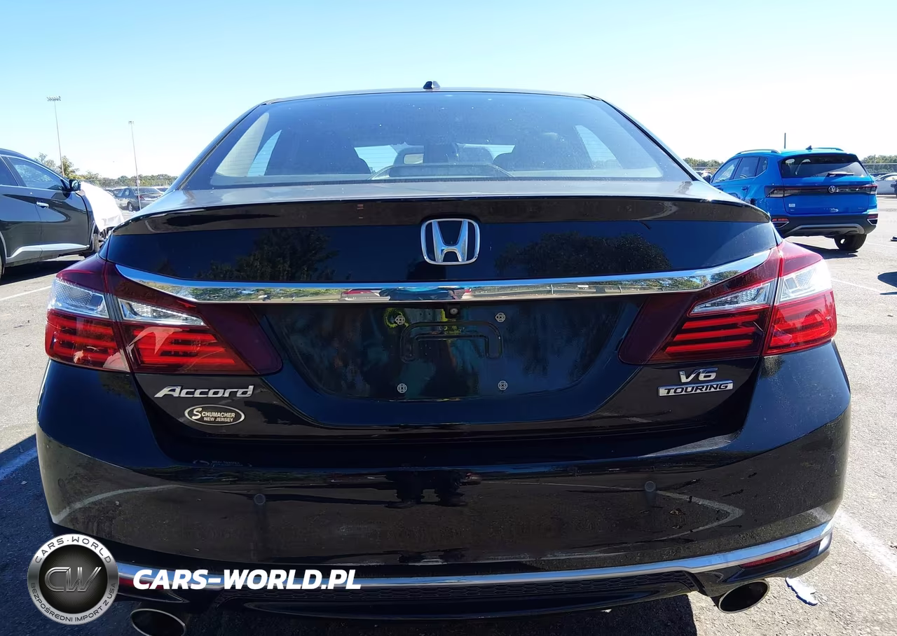 2017 Honda Accord Touring V6 VIN:1HGCR3F91HA008173 - 6