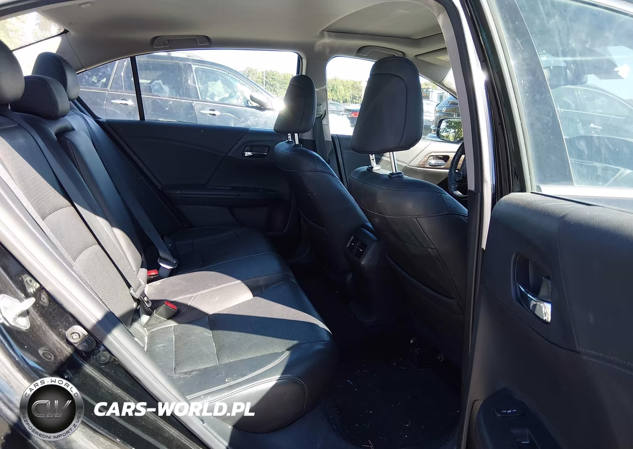 2017 Honda Accord Touring V6 VIN:1HGCR3F91HA008173 - 8