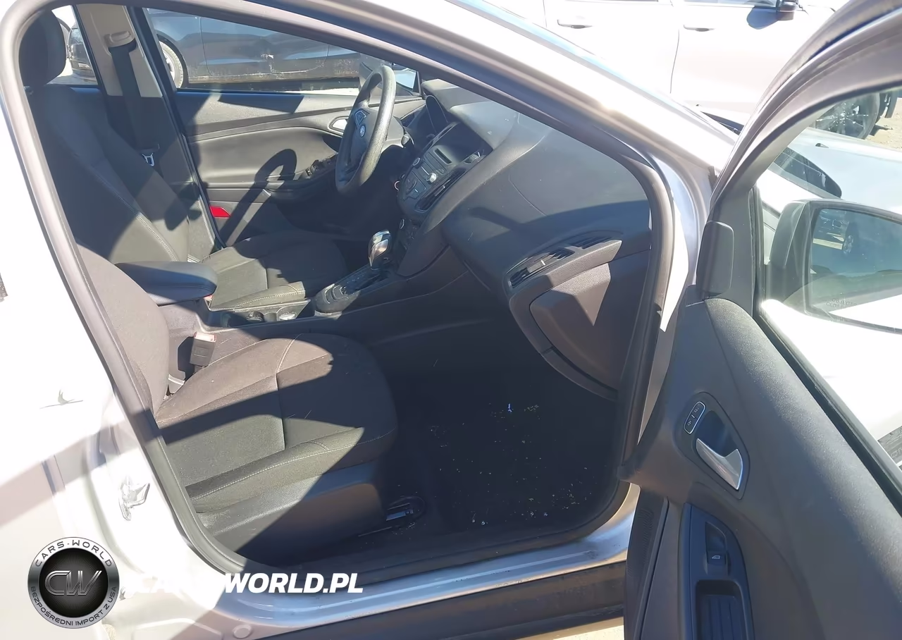 2015 Ford Focus Se VIN:1FADP3F22FL204691 - 5