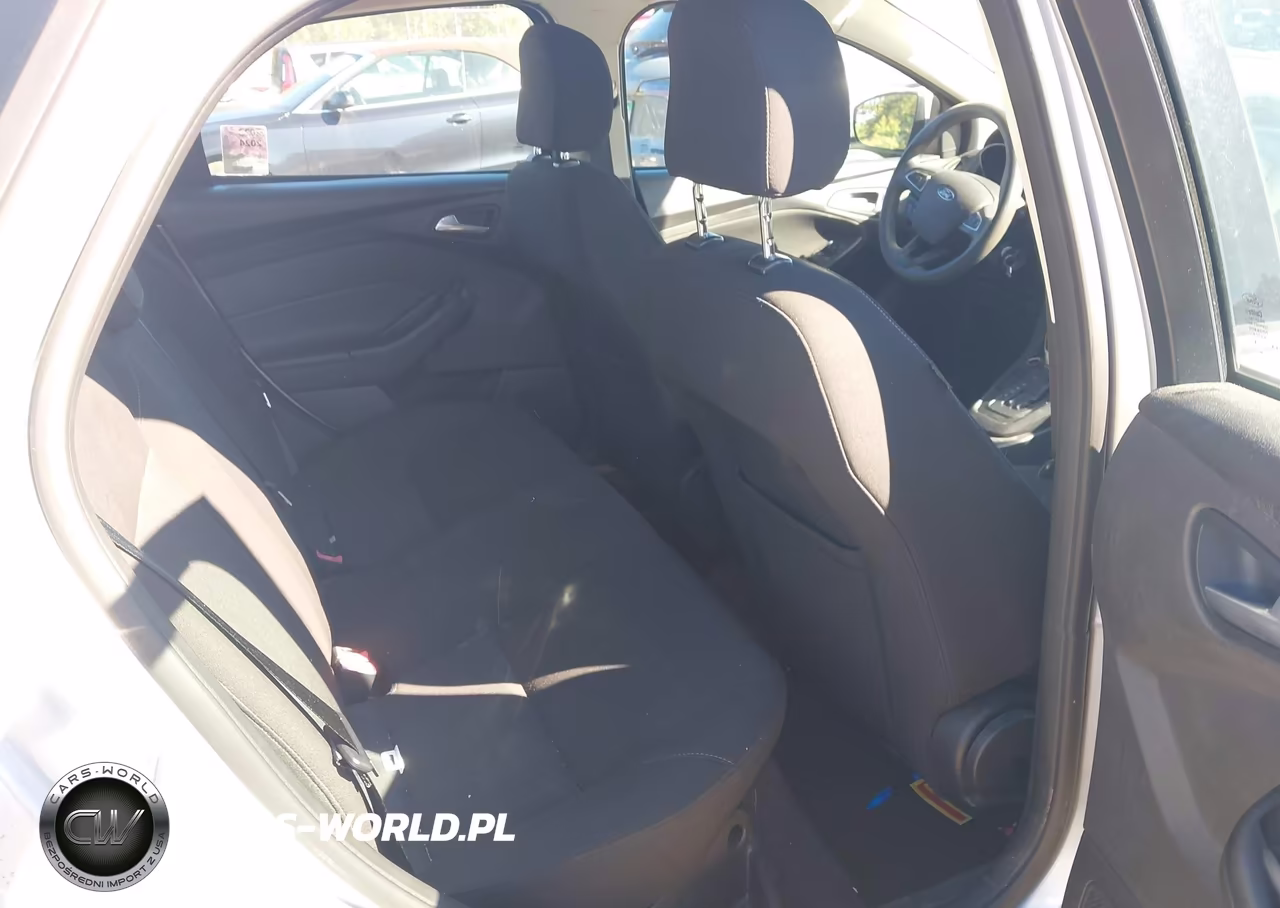 2015 Ford Focus Se VIN:1FADP3F22FL204691 - 8