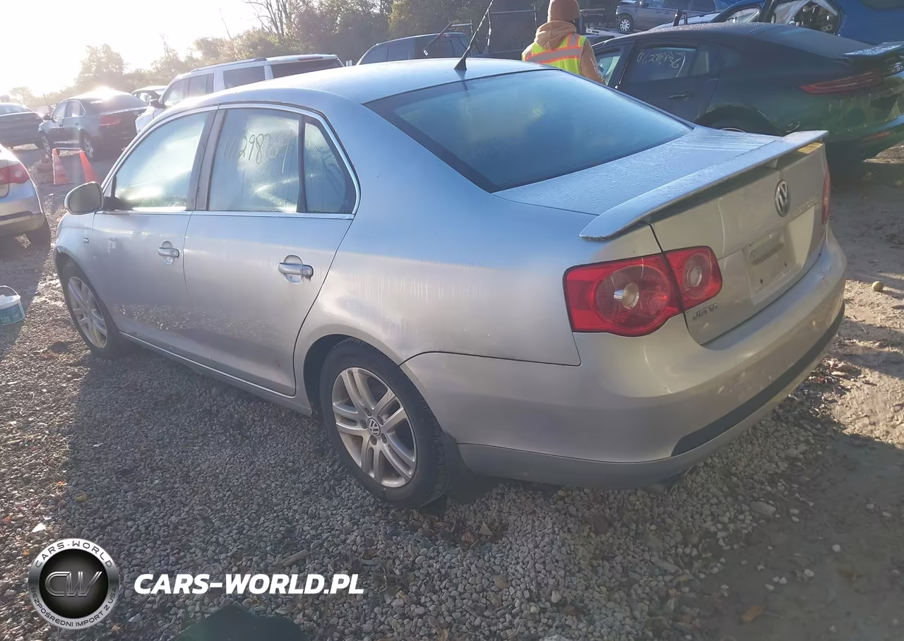 2007 Volkswagen Jetta Wolfsburg Edition VIN:3VWEF71K37M180950 - 3