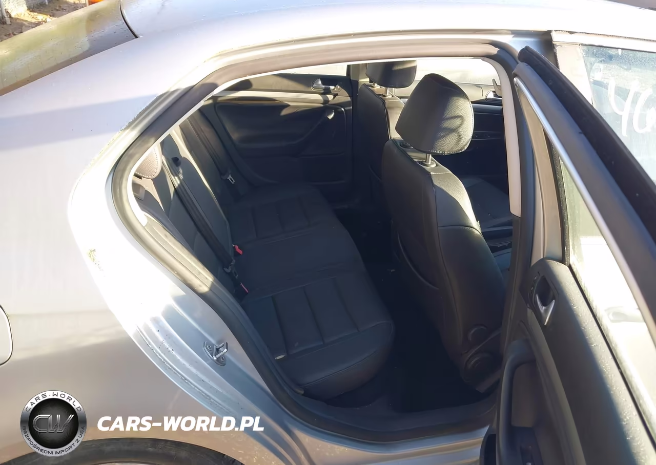 2007 Volkswagen Jetta Wolfsburg Edition VIN:3VWEF71K37M180950 - 8