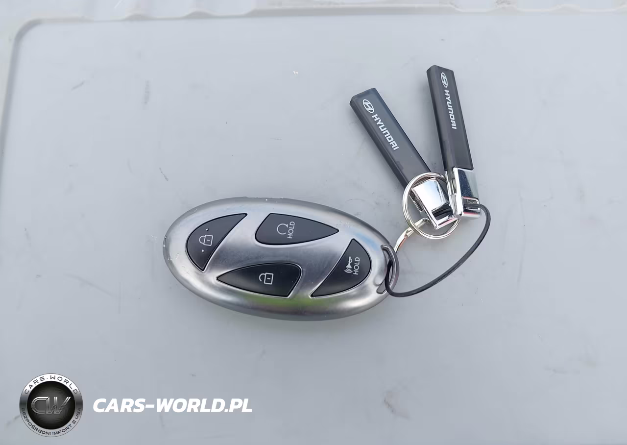 2026 Hyundai Sonata Hybrid Blue VIN:KMHL24JJ4TA157563 - 11