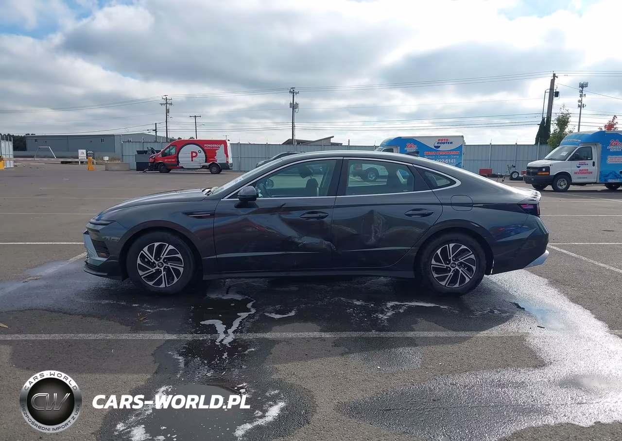 2026 Hyundai Sonata Hybrid Blue VIN:KMHL24JJ4TA157563 - 14