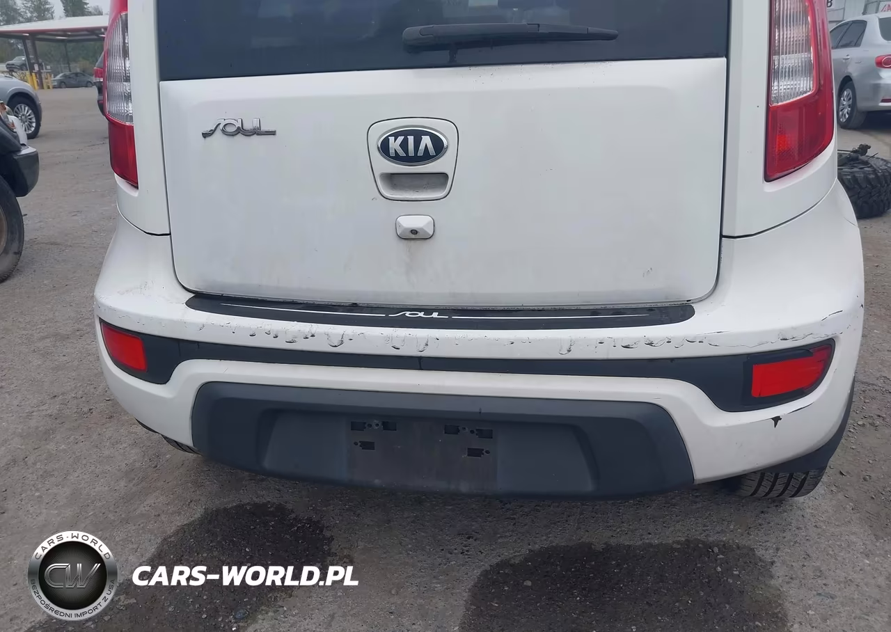 2013 Kia Soul + VIN:KNDJT2A6XD7525803 - 12