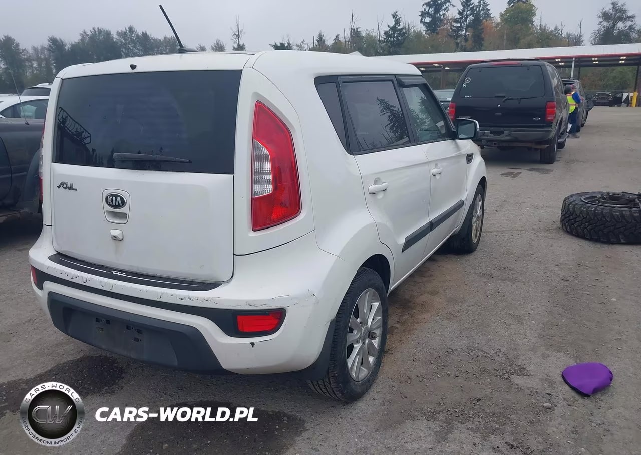 2013 Kia Soul + VIN:KNDJT2A6XD7525803 - 4