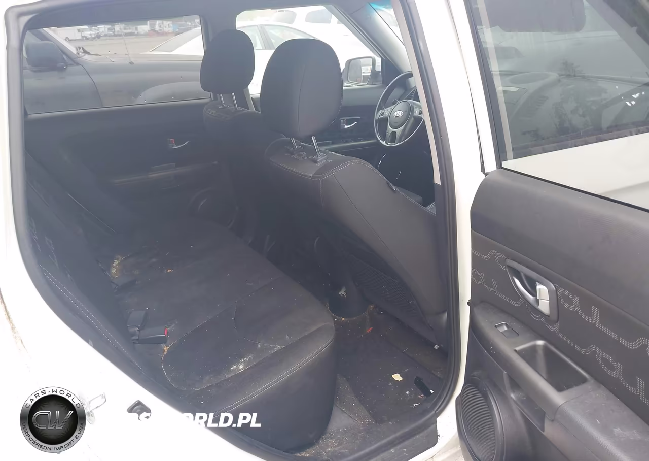2013 Kia Soul + VIN:KNDJT2A6XD7525803 - 8