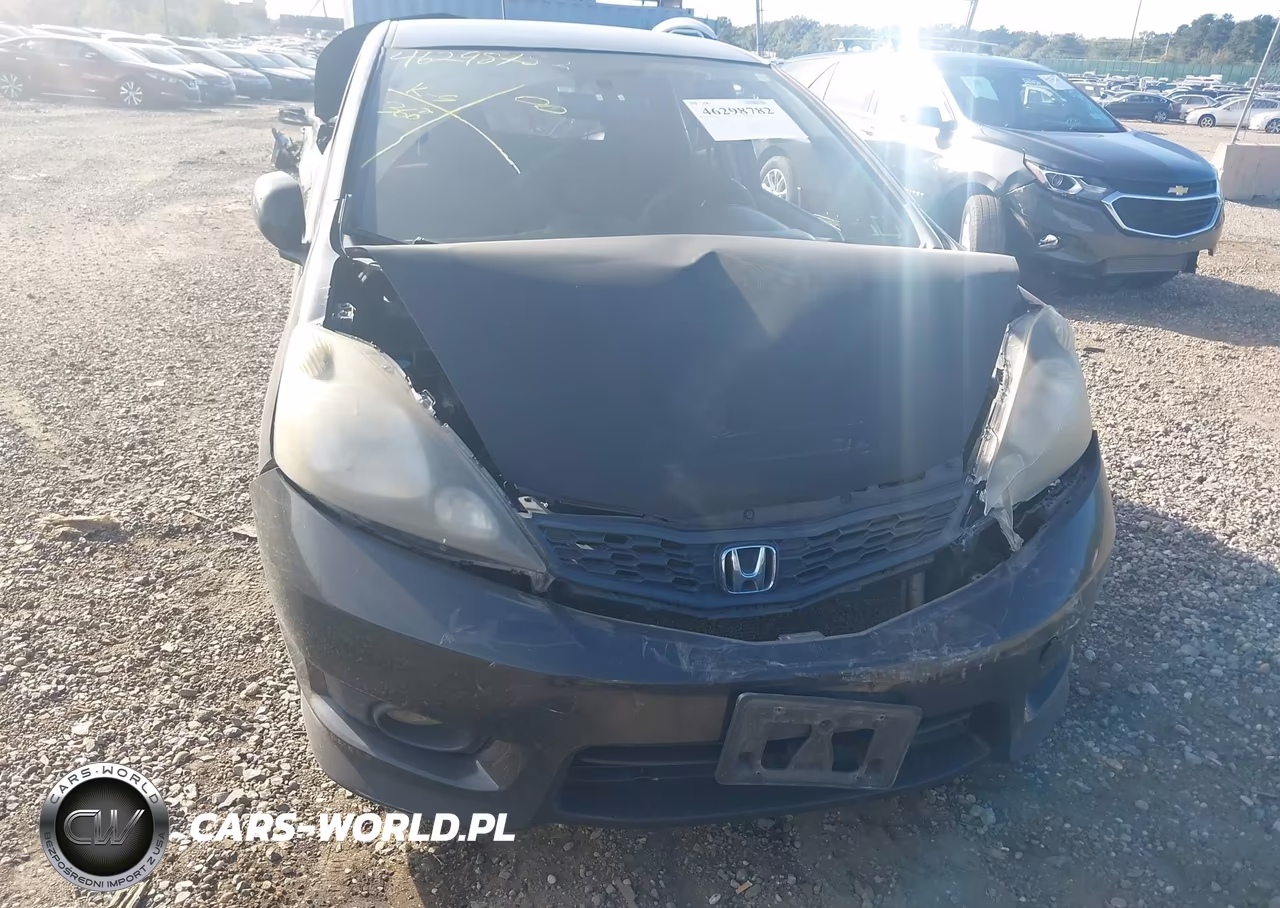 2013 Honda Fit Sport VIN:JHMGE8H50DC071023 - 12