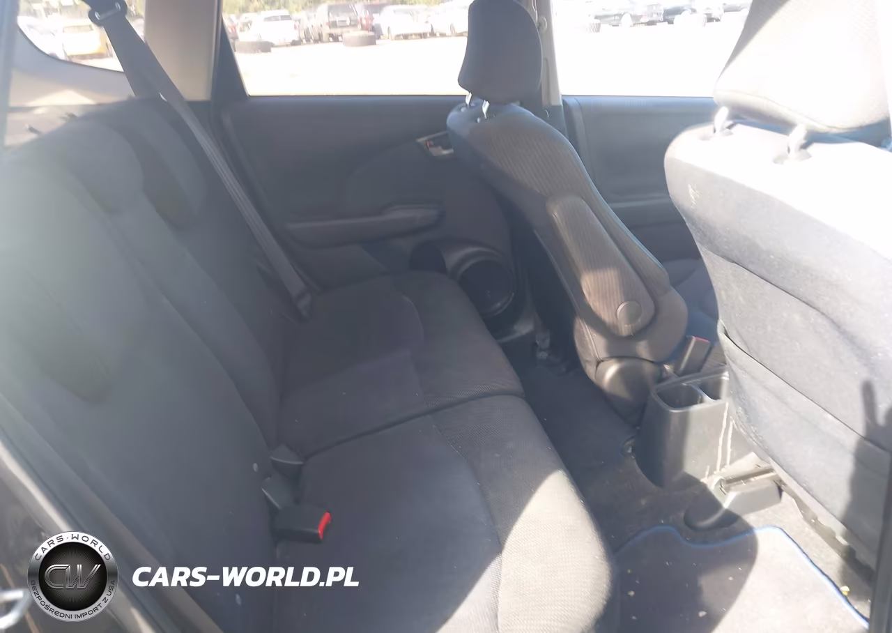 2013 Honda Fit Sport VIN:JHMGE8H50DC071023 - 8