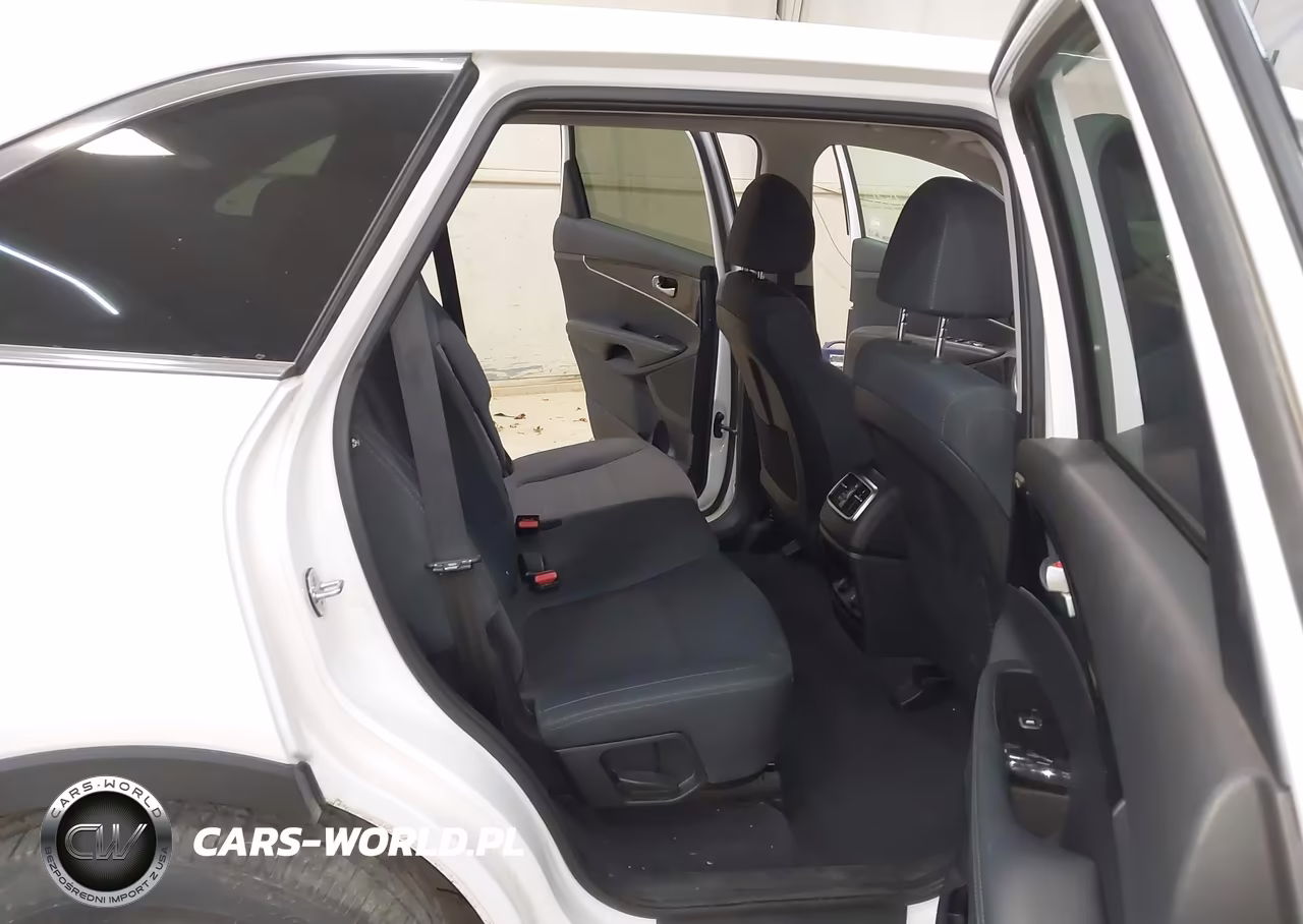 2019 Kia Sorento 3.3L Lx VIN:5XYPGDA56KG441284 - 8