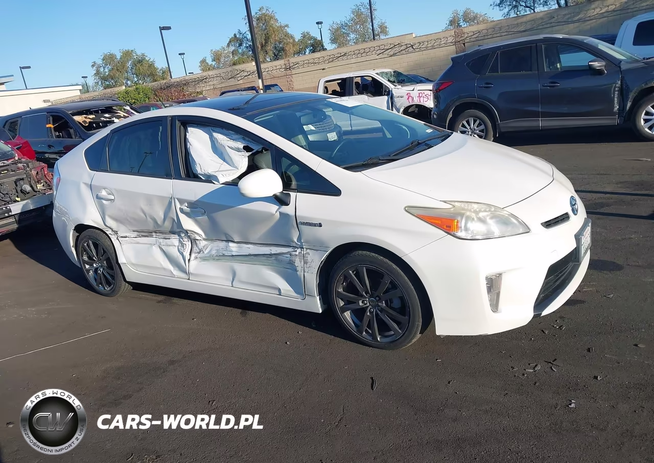 2013 Toyota Prius Four VIN:JTDKN3DU1D5639425 - 14