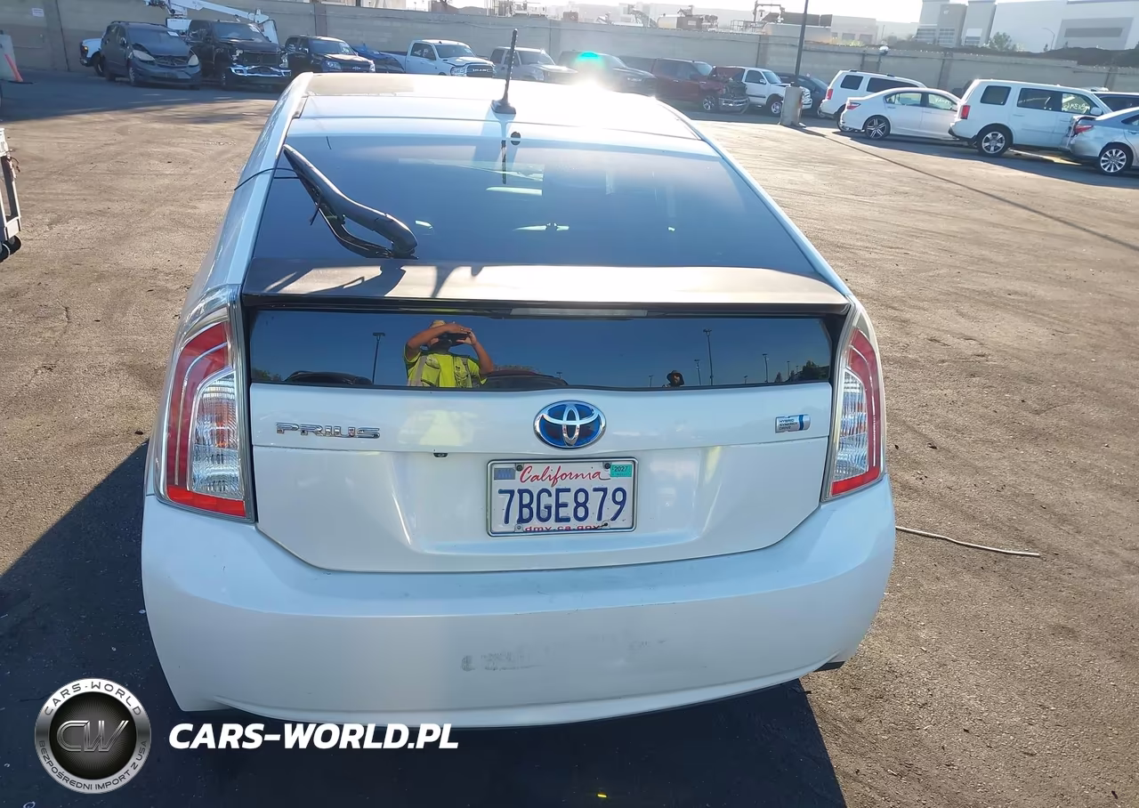 2013 Toyota Prius Four VIN:JTDKN3DU1D5639425 - 17