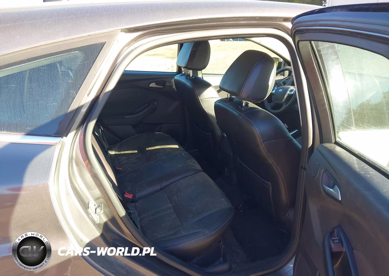 2014 Ford Focus Titanium VIN:1FADP3N20EL102225 - 8