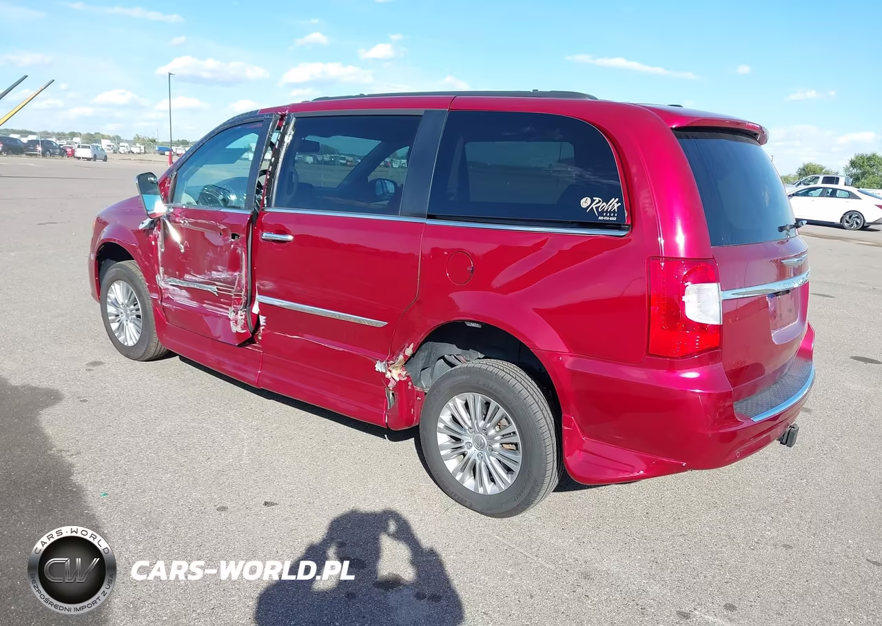 2015 Chrysler Town & Country Touring-L VIN:2C4RC1CG9FR583082 - 3