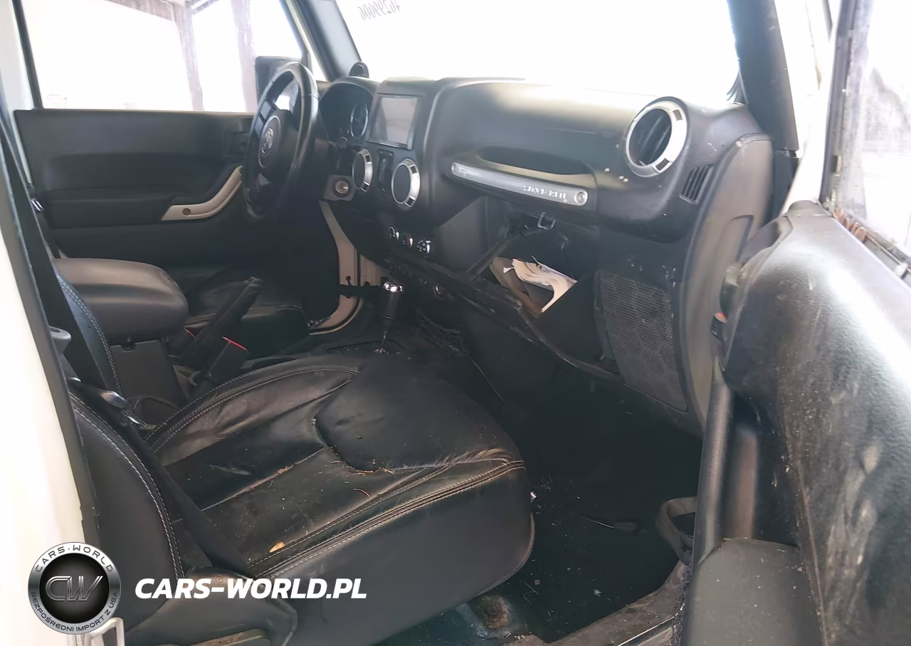 2013 Jeep Wrangler Unlimited Rubicon VIN:1C4BJWFG8DL527205 - 5
