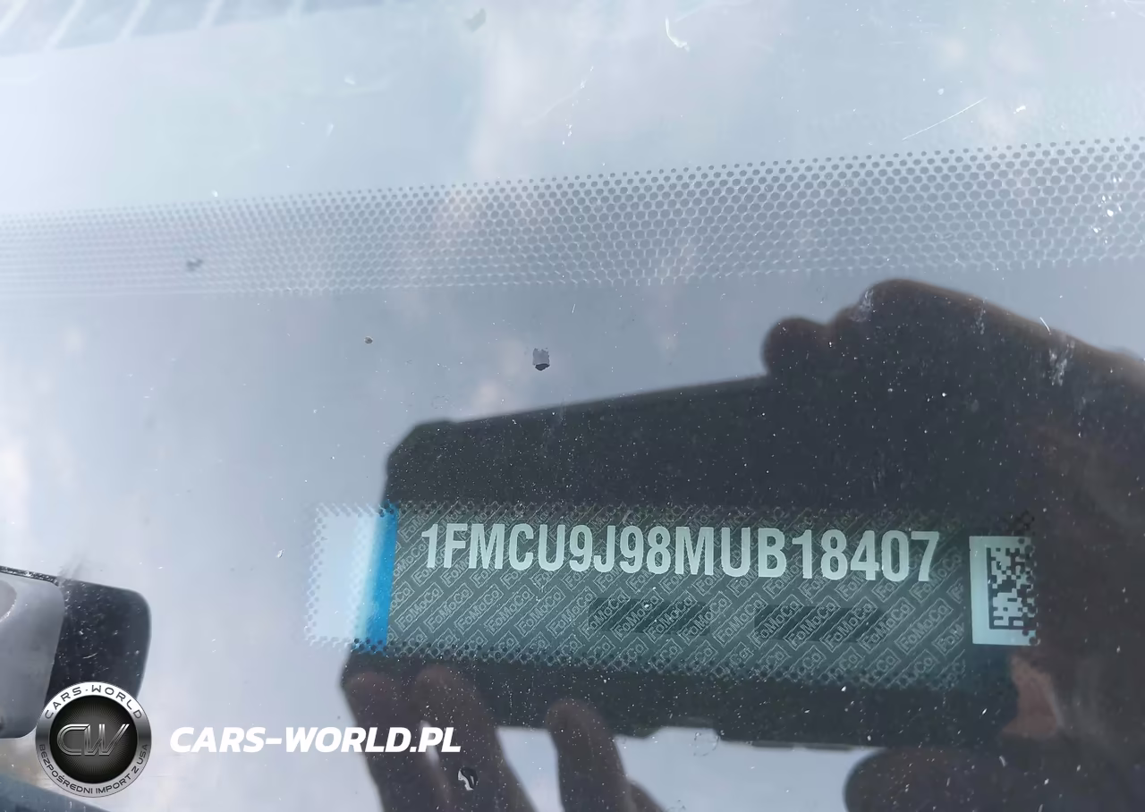 2021 Ford Escape Titanium VIN:1FMCU9J98MUB18407 - 9