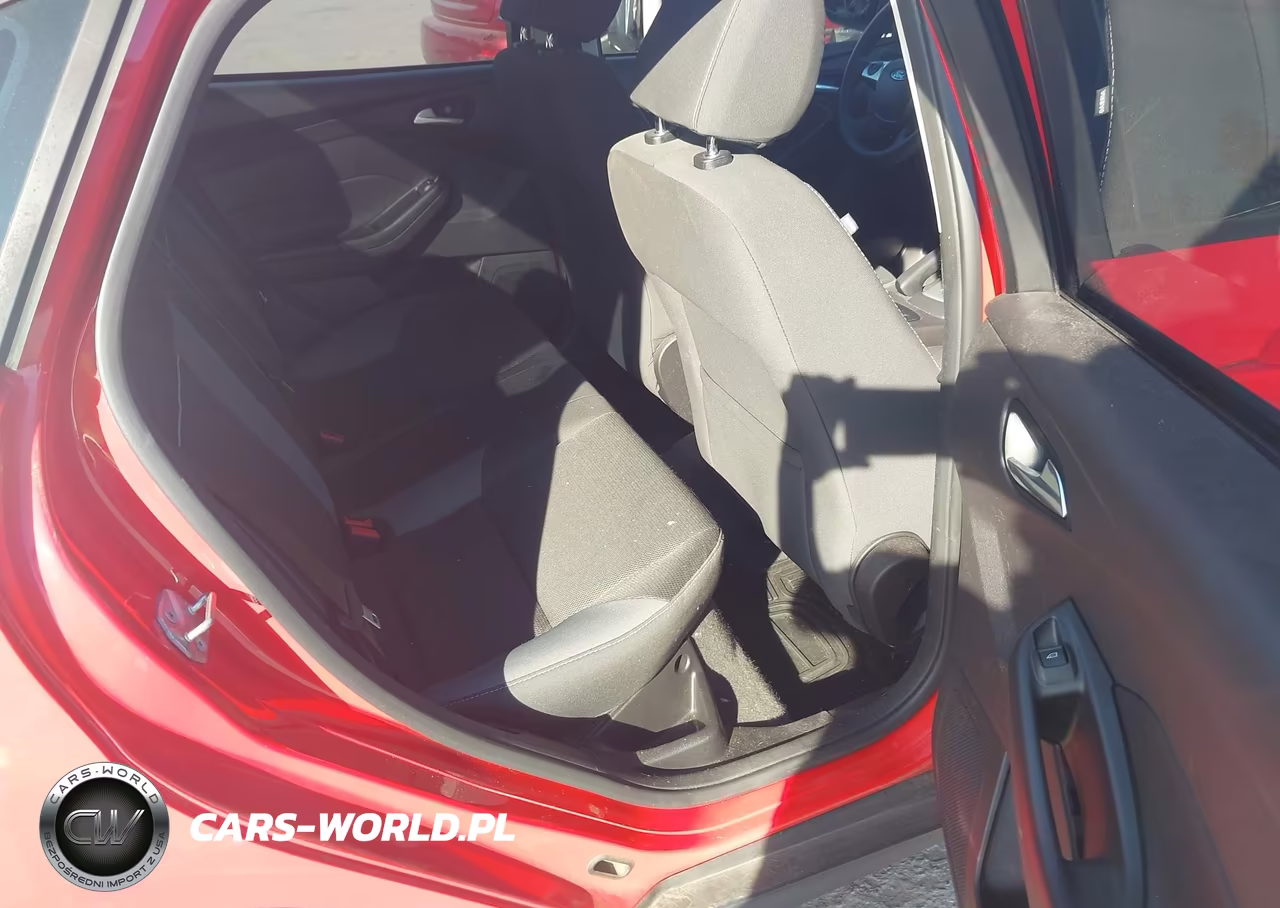 2014 Ford Focus Se VIN:1FADP3F24EL238369 - 8