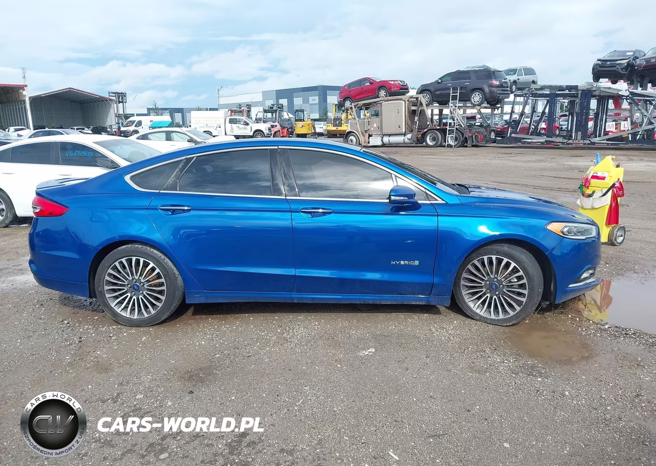 2017 Ford Fusion Hybrid Titanium VIN:3FA6P0RU9HR138083 - 13
