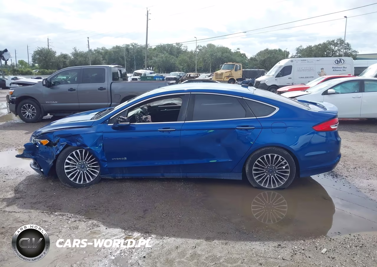 2017 Ford Fusion Hybrid Titanium VIN:3FA6P0RU9HR138083 - 14