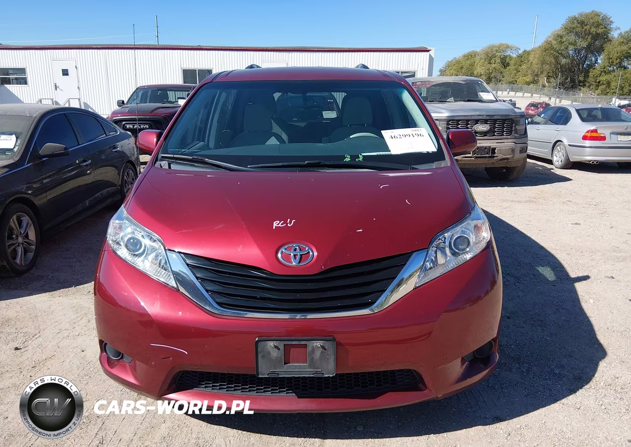 2013 Toyota Sienna Le 7 Passenger VIN:5TDJK3DC6DS052630 - 12