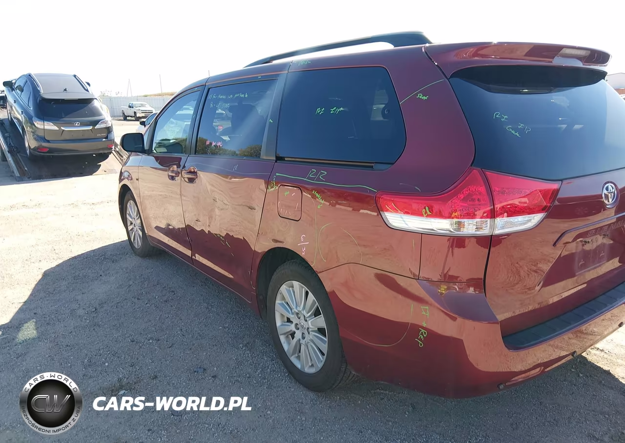 2013 Toyota Sienna Le 7 Passenger VIN:5TDJK3DC6DS052630 - 18