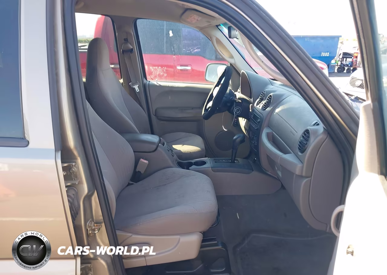 2004 Jeep Liberty Sport VIN:1J4GK48K54W120573 - 5