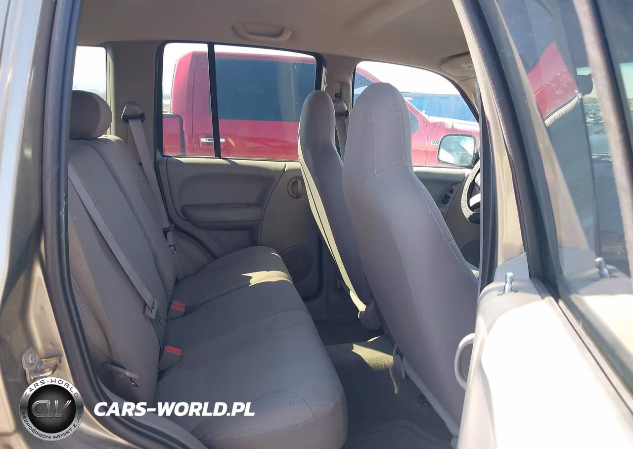 2004 Jeep Liberty Sport VIN:1J4GK48K54W120573 - 8