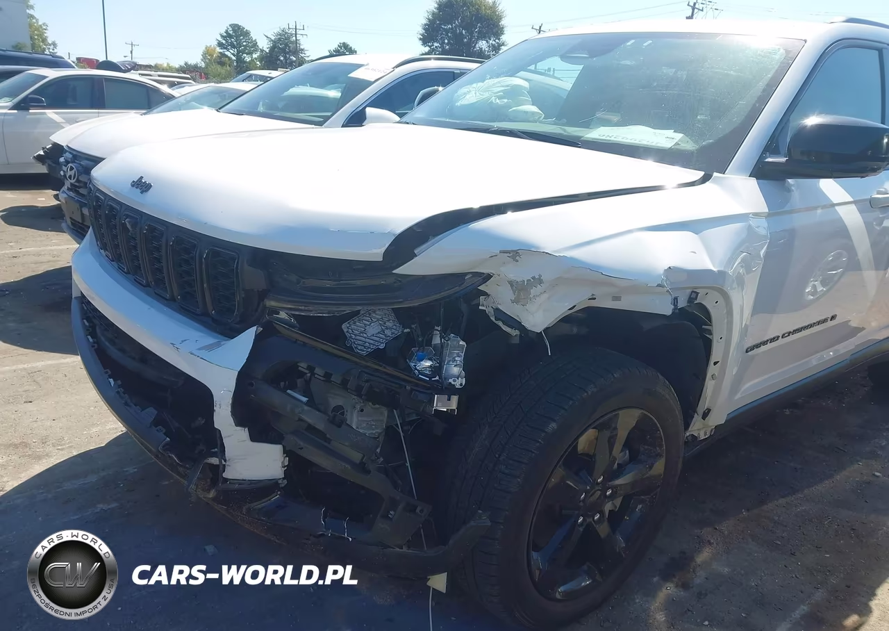 2023 Jeep Grand Cherokee L Limited 4X2 VIN:1C4RJJBG3P8740366 - 6