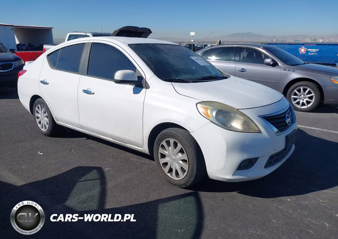 2013 Nissan Versa 1.6 Sv