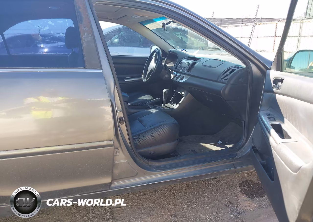 2005 Toyota Camry Se VIN:4T1BE32KX5U626807 - 5
