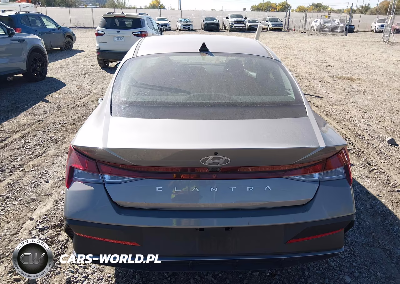 2024 Hyundai Elantra Sel VIN:KMHLM4DG6RU744025 - 17
