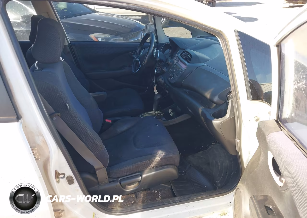 2012 Honda Fit Sport VIN:JHMGE8H57CC041791 - 5