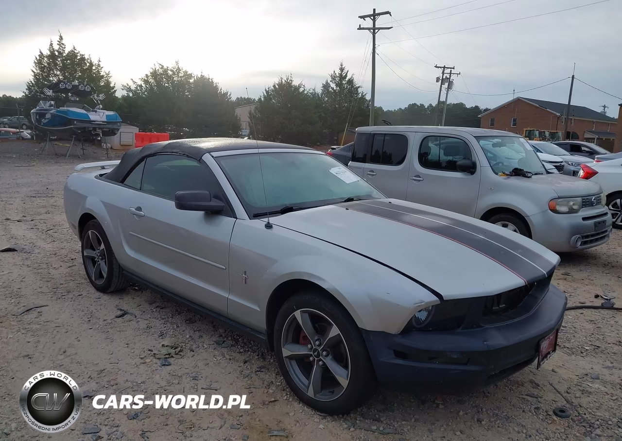 2006 Ford Mustang V6