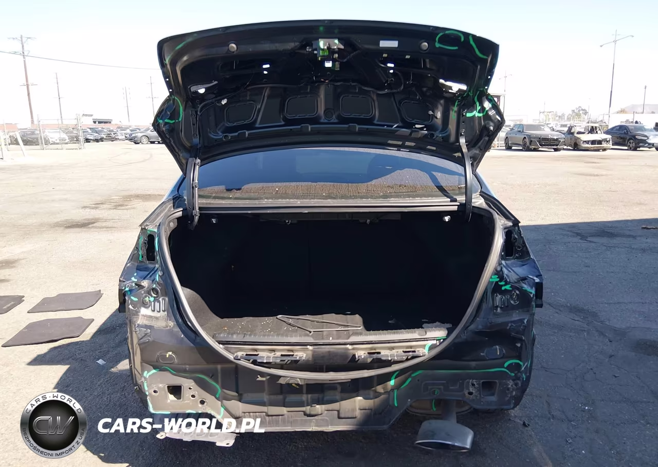 2018 Kia Forte S VIN:3KPFL4A73JE188431 - 17