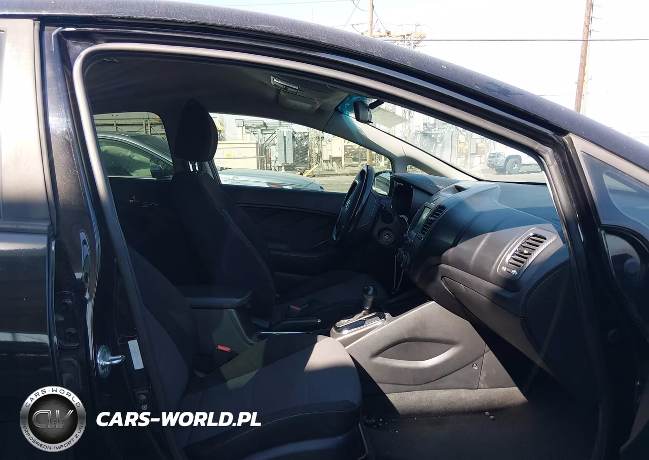 2018 Kia Forte S VIN:3KPFL4A73JE188431 - 5