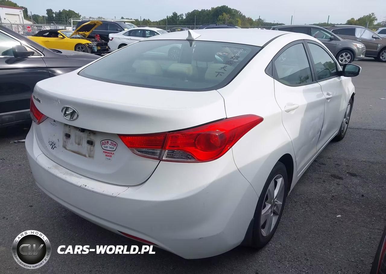 2013 Hyundai Elantra Gls VIN:5NPDH4AE3DH195760 - 4