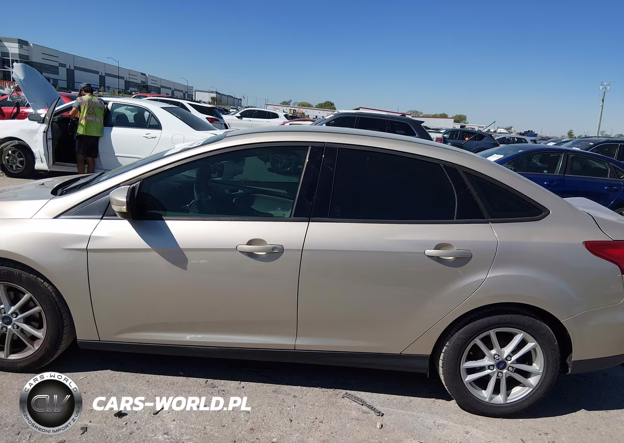 2017 Ford Focus Se VIN:1FADP3F2XHL263362 - 14
