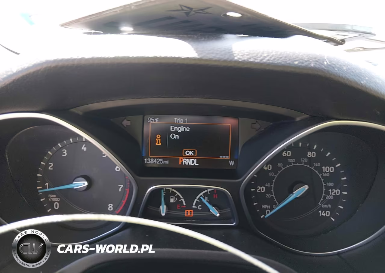 2017 Ford Focus Se VIN:1FADP3F2XHL263362 - 7